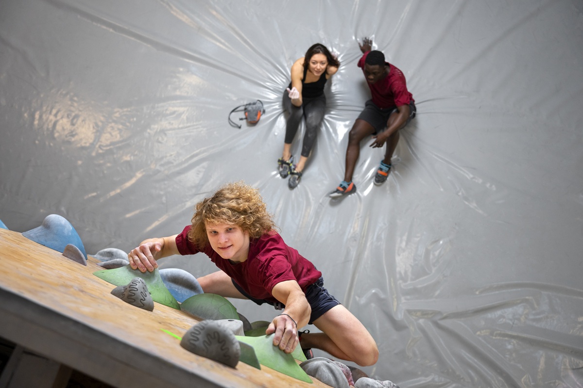 Спортивные развлечения и командные активности для подростков